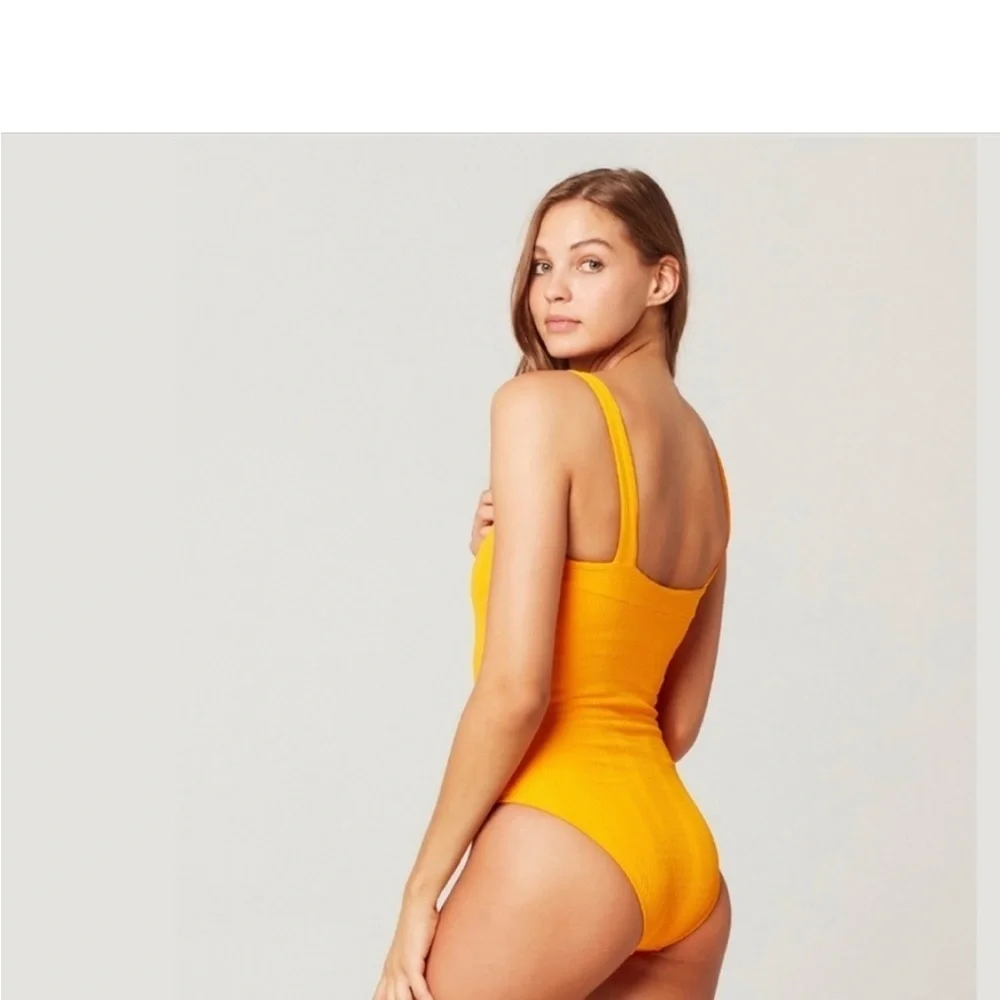 L*Space Cha Cha Pointelle Rib One Piece Swimsuit NWT Size 4 - Picture 3 of 17